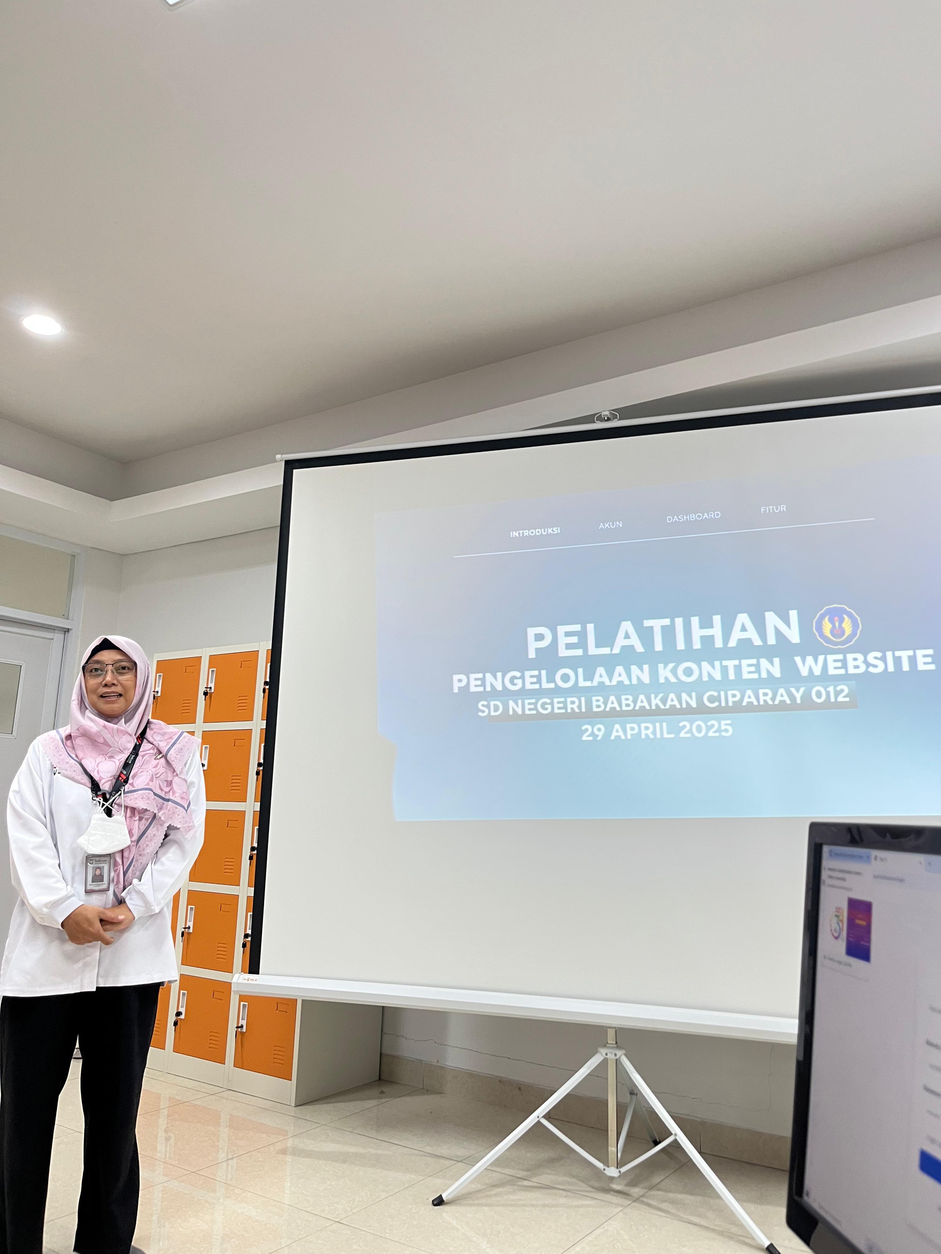 Pelatihan Pengelolaan Konten Website SDN 012 Babakan Ciparay